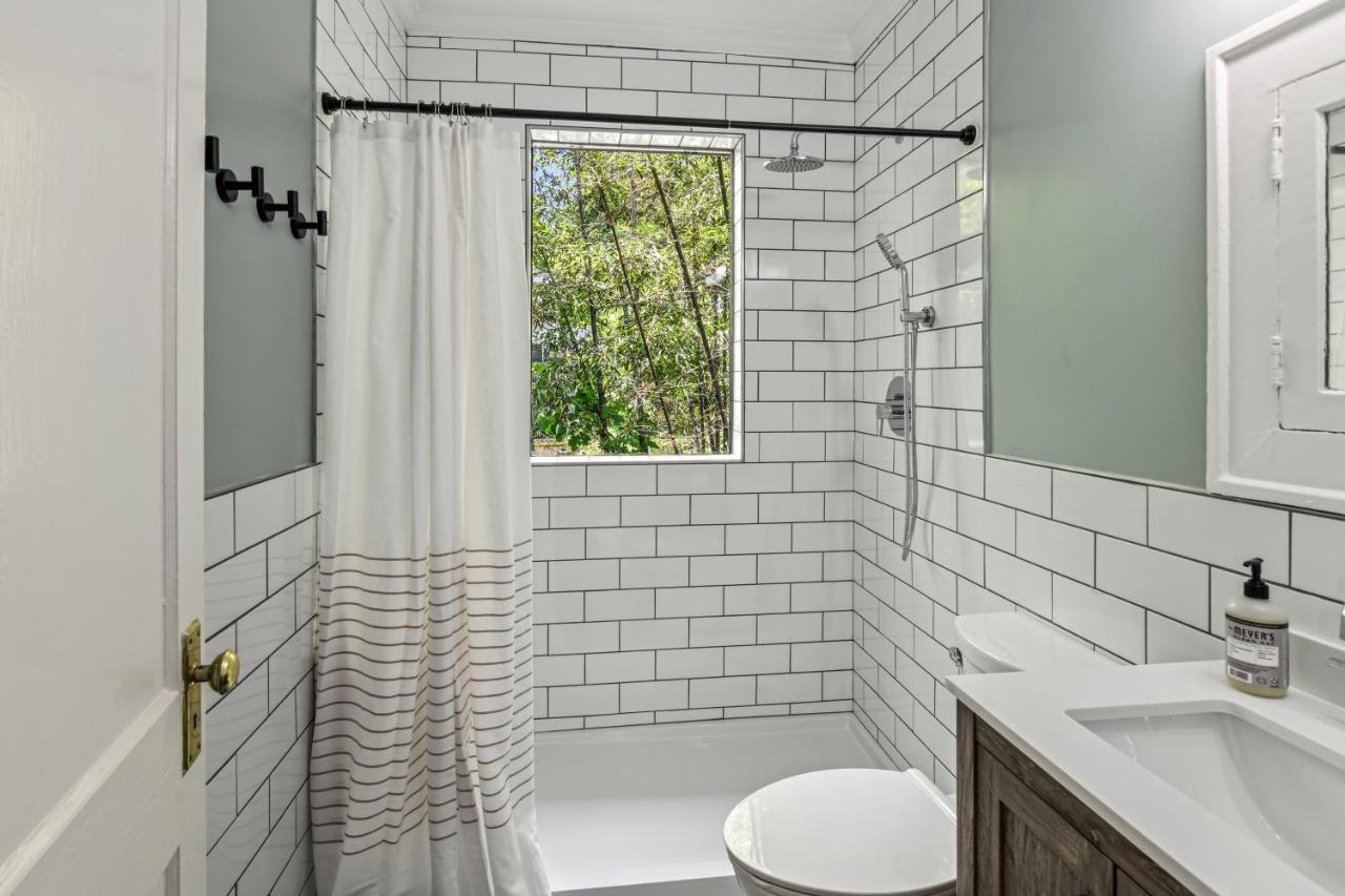 Sun Lit Bungalow With Good Vibes And Lots Of Wine - Designedbydom Atlanta Zewnętrze zdjęcie